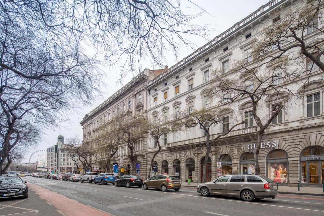 Stunning Apartment In The Hearth Of Budapest Eksteriør billede